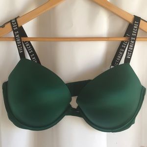 Victoria’s Secret very sexy push up bra